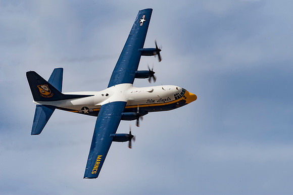 Blue Angels C-130 "Fat Albert "