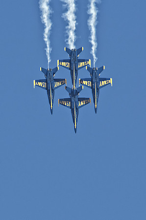 Blue Angels Diving Diamond