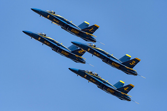 Blue Angels Diamond Formation climb