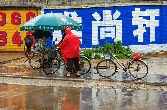 Kunming roadside biycle repair