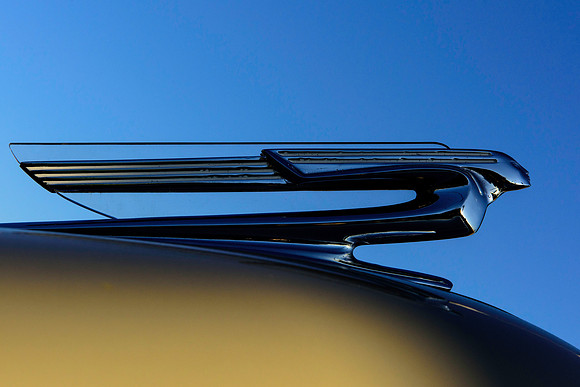 1940 Chev hood ornament