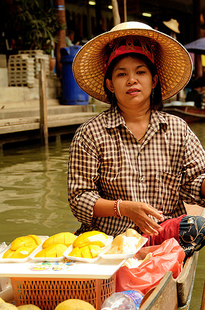 Floating Market Vender 3