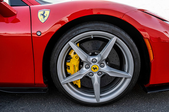 Ferrari F8 Tributo wheel