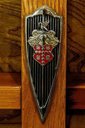 1940 Packard Woody emblem