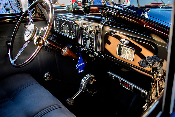 37 Chev Dash