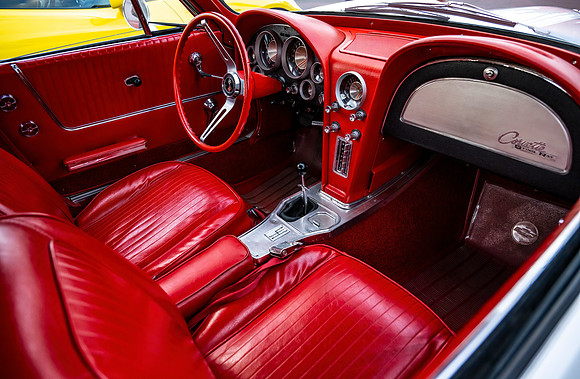 63 Corvette split window cockpit
