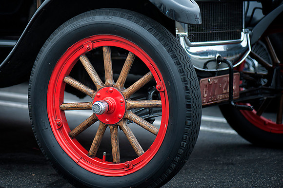Wooden Spoke Wheel